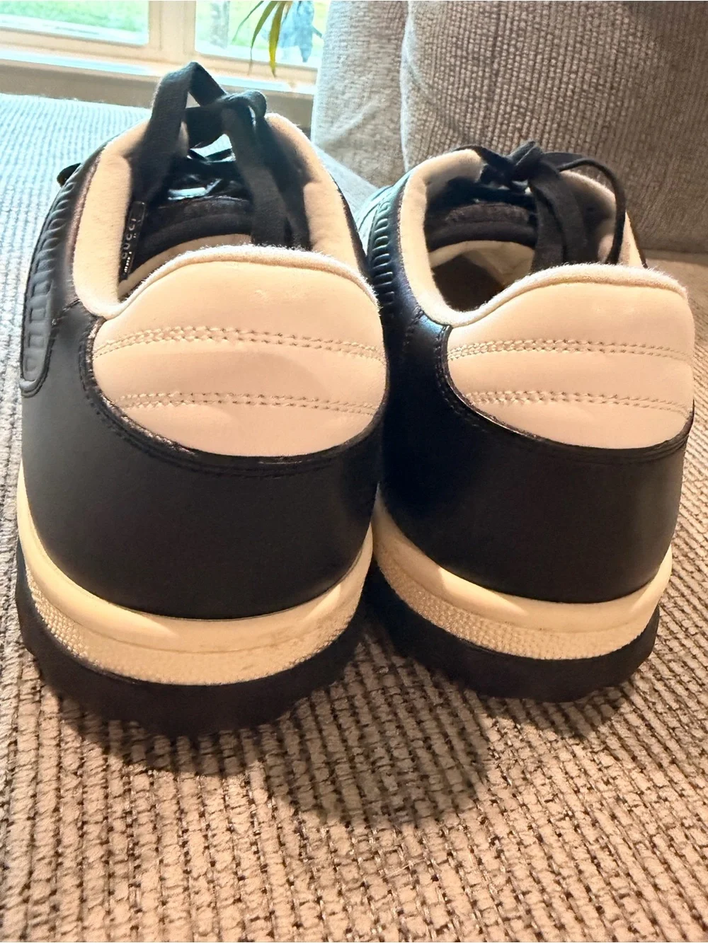 Gucci Men’s MAC80 Black White Logo LowTop Logo Sneakers Extra Gucci Strings Sz 9